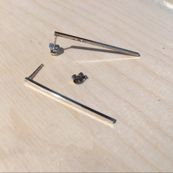 Handmade Sterling Silver Minimal Bar Stud Earring - Picture 2 of 3
